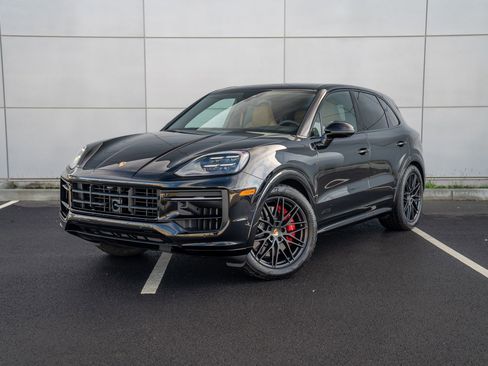 New 2026 Porsche Cayenne GTS AWD/4WD image 1