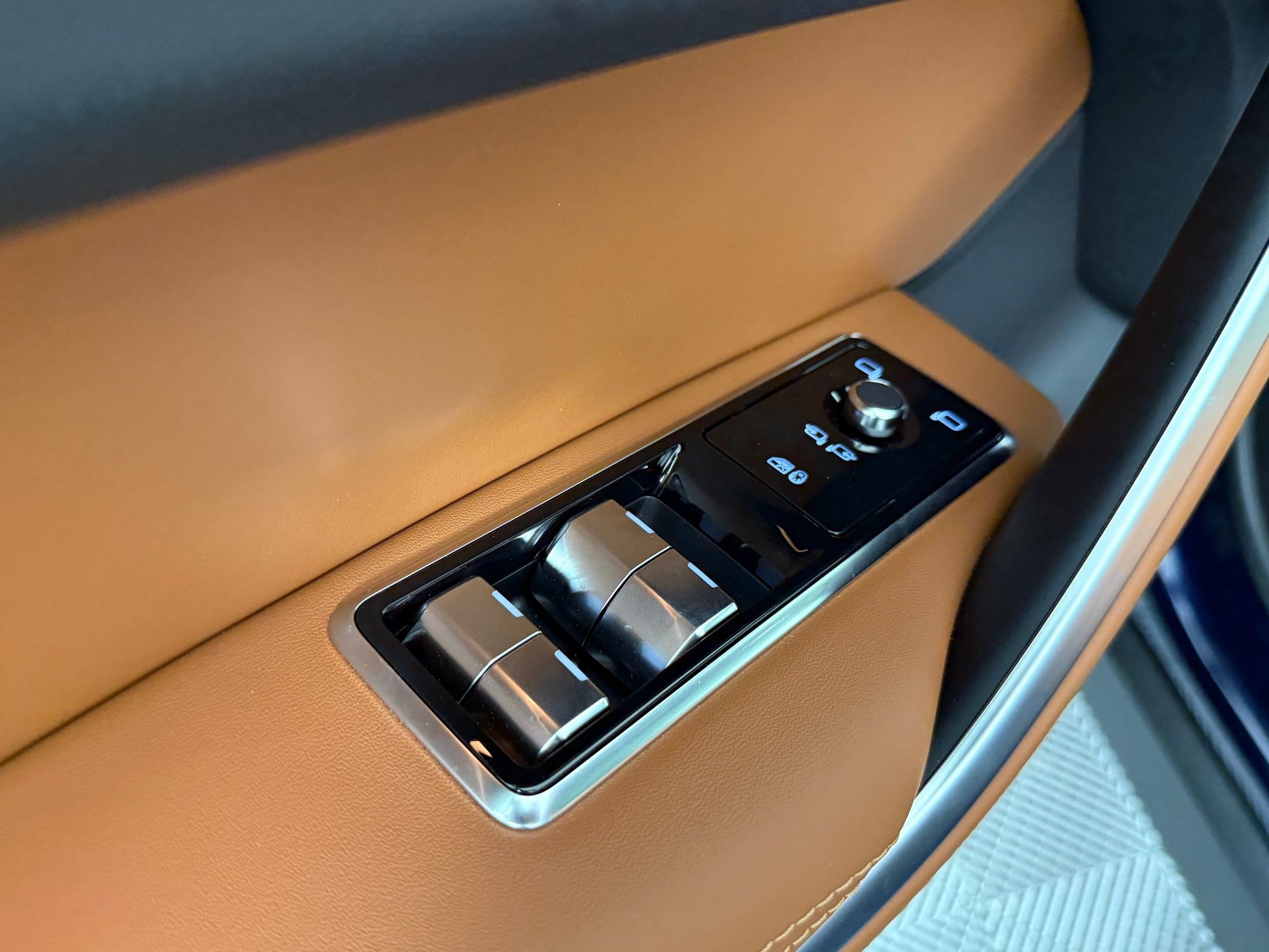 New 2026 Jaguar F-PACE R-Dynamic S AWD/4WD image 13