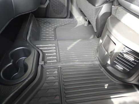 Used 2025 RAM 2500 Tradesman w/ Chrome Appearance Group image 10