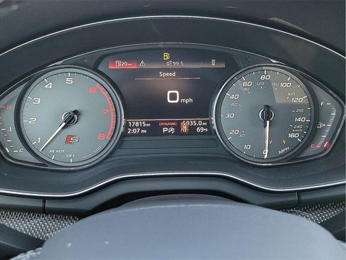 Used 2024 Audi SQ5 Premium w/ Convenience Package image 16