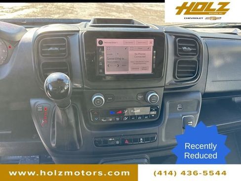 Used 2025 RAM ProMaster 2500 w/ Convenience Group image 14
