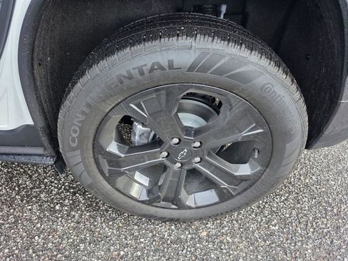 New 2026 Chevrolet Equinox LT w/ Convenience Package II image 17