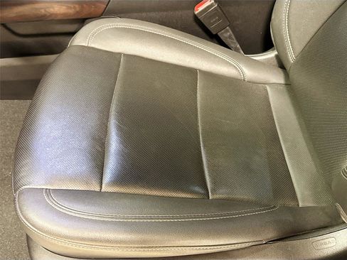 Used 2024 GMC Sierra 2500 SLT w/ SLT Premium Package image 20