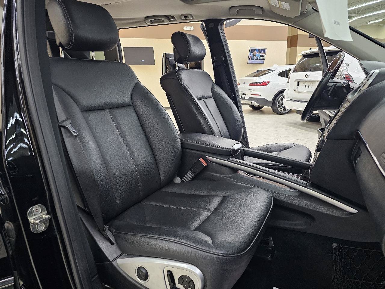 Used 2011 Mercedes-Benz GL 450 4MATIC image 21