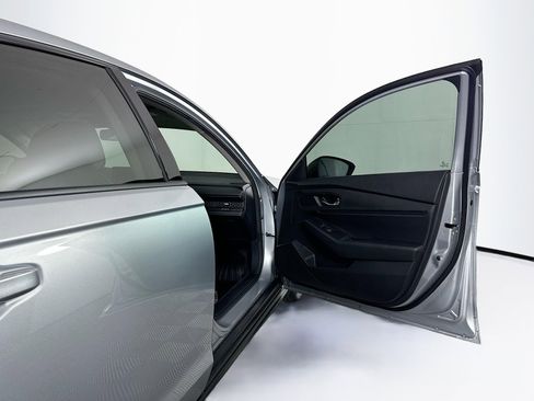 Used 2025 Honda Accord SE image 31
