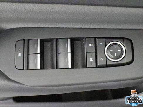 Used 2024 Toyota Prius XLE AWD/4WD image 16