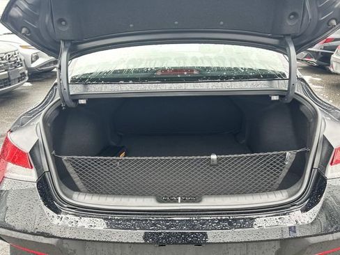 Certified 2025 Hyundai Elantra Sport image 13