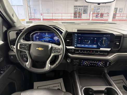 Used 2025 Chevrolet Silverado 3500 LTZ w/ LTZ Plus Package image 16