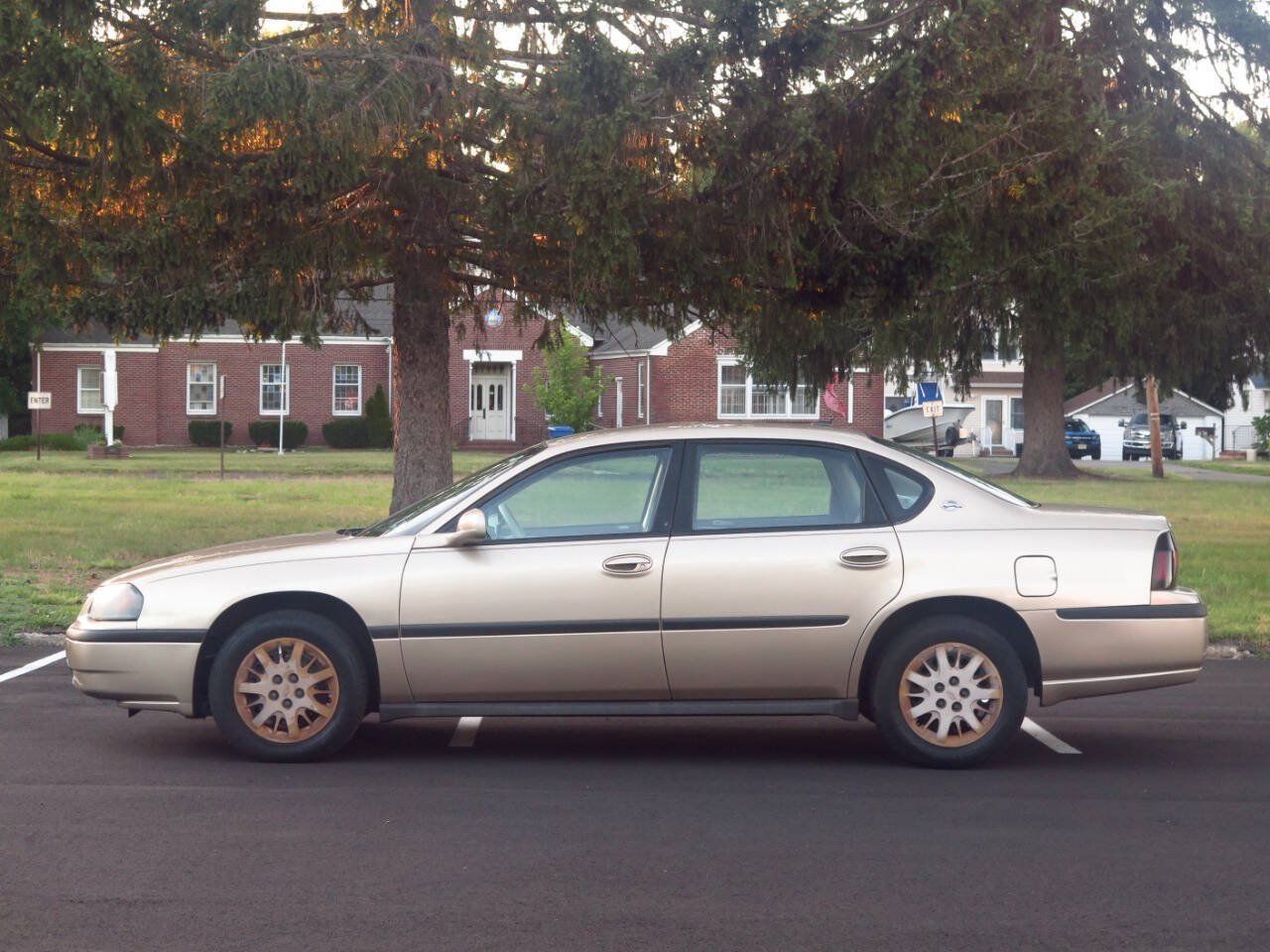 Used 2005 Chevrolet Impala w/ Preferred Equipment Group FWD image 2