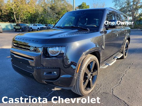 Used 2023 Land Rover Defender 130 X-Dynamic SE image 1