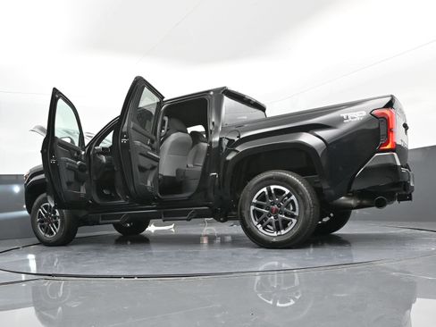 Certified 2025 Toyota Tacoma TRD Sport image 43