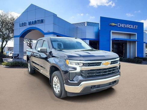 Used 2023 Chevrolet Silverado 1500 LT AWD/4WD image 2