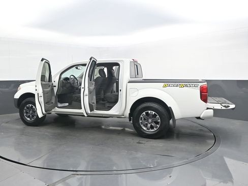 Used 2019 Nissan Frontier Desert Runner RWD image 34