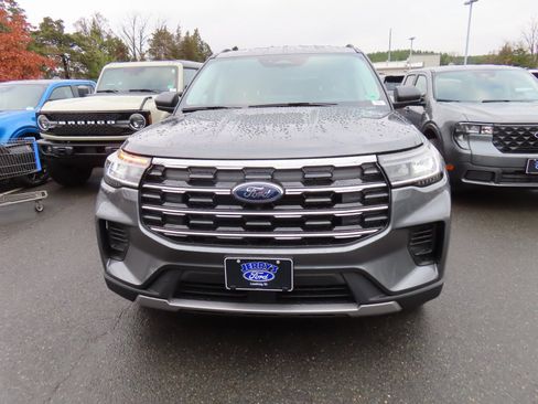 New 2026 Ford Explorer Active image 2