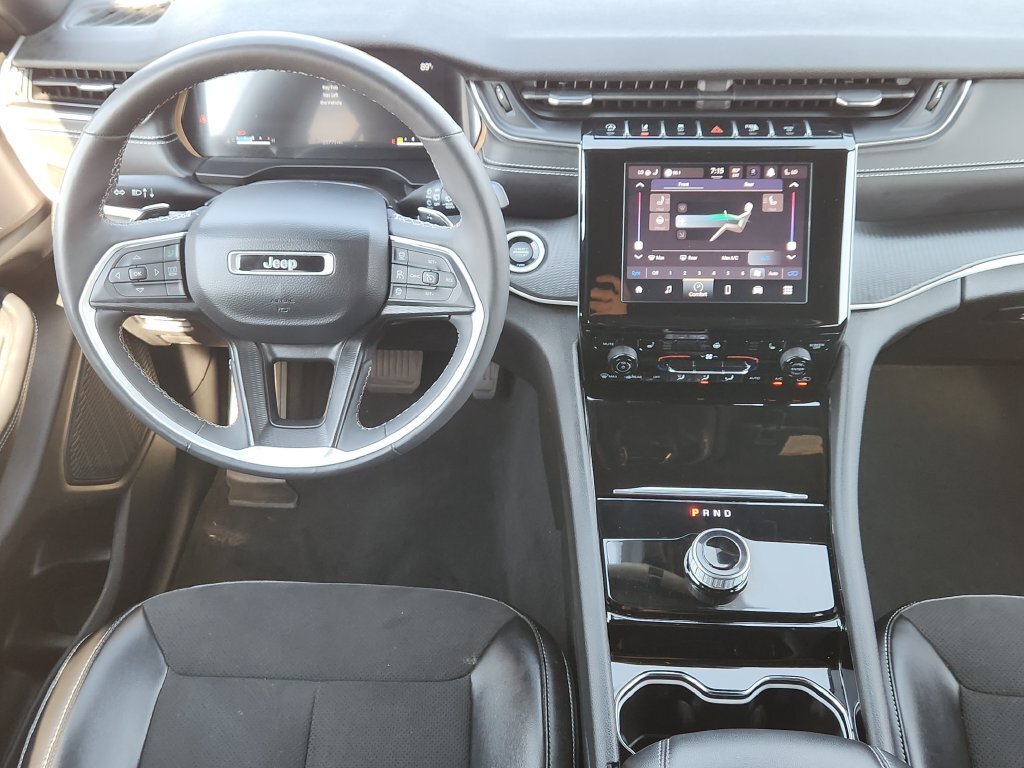 Used 2023 Jeep Grand Cherokee L Laredo AWD/4WD image 19
