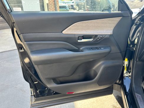 Used 2026 Toyota Grand Highlander AWD image 20