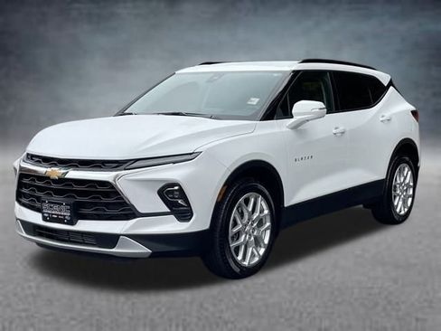Used 2025 Chevrolet Blazer LT image 25