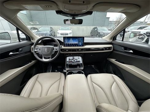 Certified 2022 Lincoln Nautilus Reserve image 16