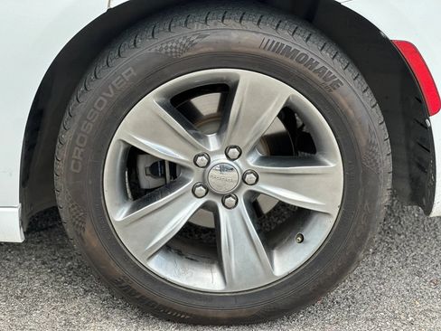 Used 2016 Dodge Charger SXT RWD image 25