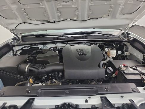 Used 2022 Toyota Tacoma SR5 image 29