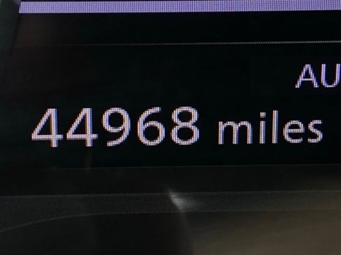 Used 2023 Nissan Rogue S image 13