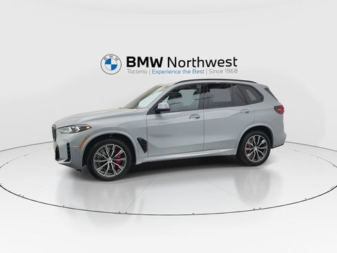 New 2026 BMW X5 xDrive40i w/ M Sport Package AWD/4WD image 10