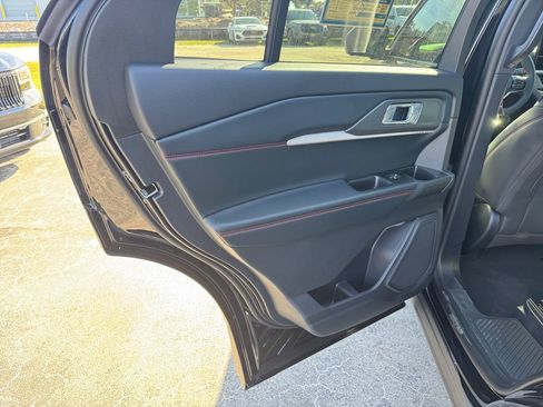 New 2026 Ford Explorer ST-Line w/ ST-Line Street Pack image 23
