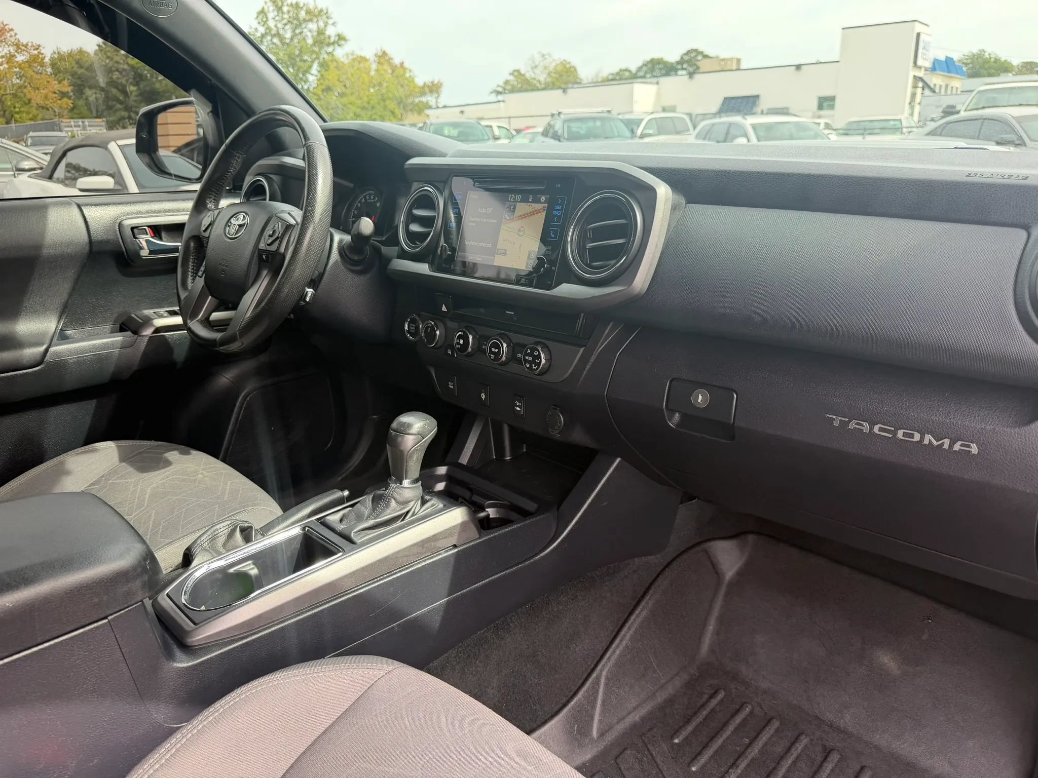 Used 2017 Toyota Tacoma TRD Sport w/ Tow Package AWD/4WD image 23