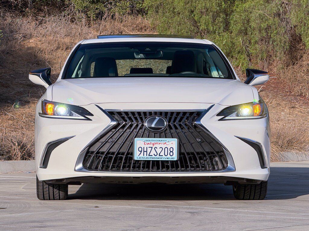 Certified 2024 Lexus ES 300h w/ Premium Package FWD image 5
