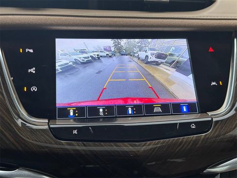 Used 2023 Cadillac XT6 Sport w/ Platinum Package image 27