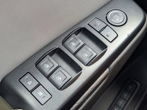 Used 2017 Chevrolet Tahoe LT RWD image 23