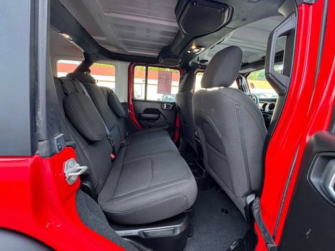 Used 2023 Jeep Wrangler Unlimited w/ Cold Weather Group AWD/4WD image 21