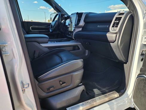 Used 2022 RAM 2500 Laramie AWD/4WD image 15