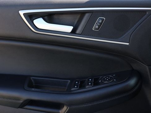 Used 2022 Ford Edge SEL image 24