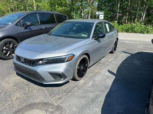Used 2023 Honda Civic Sport image 1