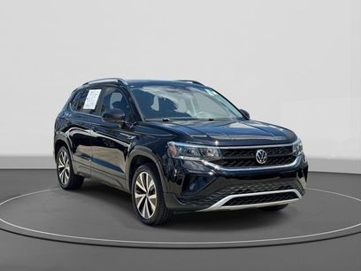 Certified 2022 Volkswagen Taos SE w/ IQ.Drive SE Package