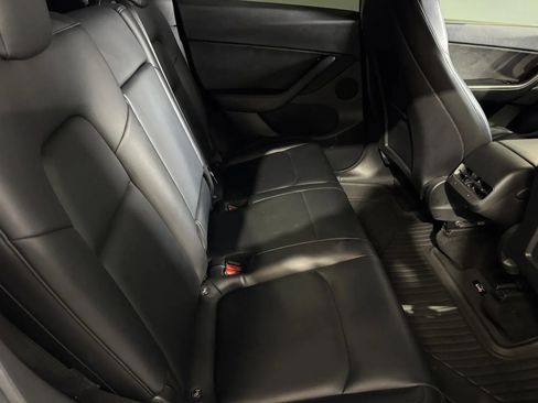 Used 2020 Tesla Model Y Long Range image 7