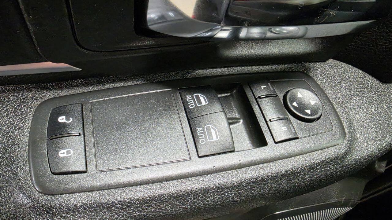Used 2022 RAM 1500 Express w/ Express Value Package AWD/4WD image 22