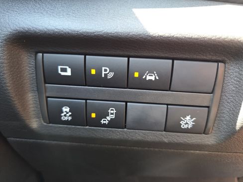 Used 2025 Nissan Kicks Play S FWD image 14