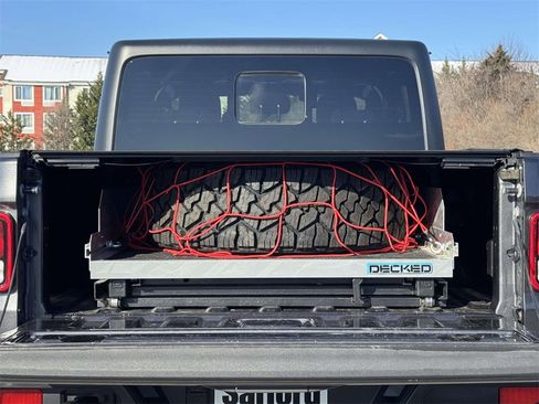 Used 2021 Jeep Gladiator Sport image 29