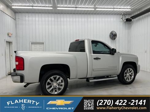 Used 2010 Chevrolet Silverado 1500 LT AWD/4WD image 2