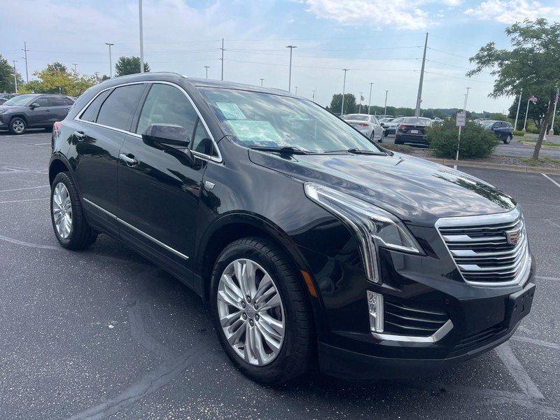 Used 2019 Cadillac XT5 Premium Luxury AWD/4WD image 2