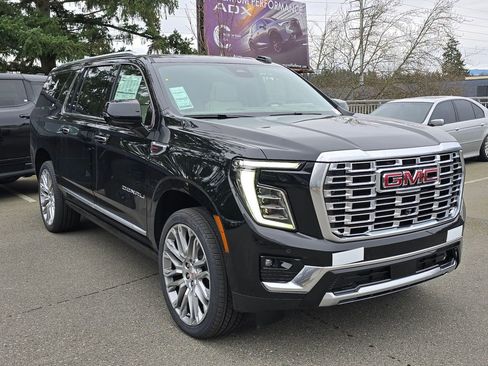 New 2026 GMC Yukon XL Denali w/ Denali Reserve Package image 7
