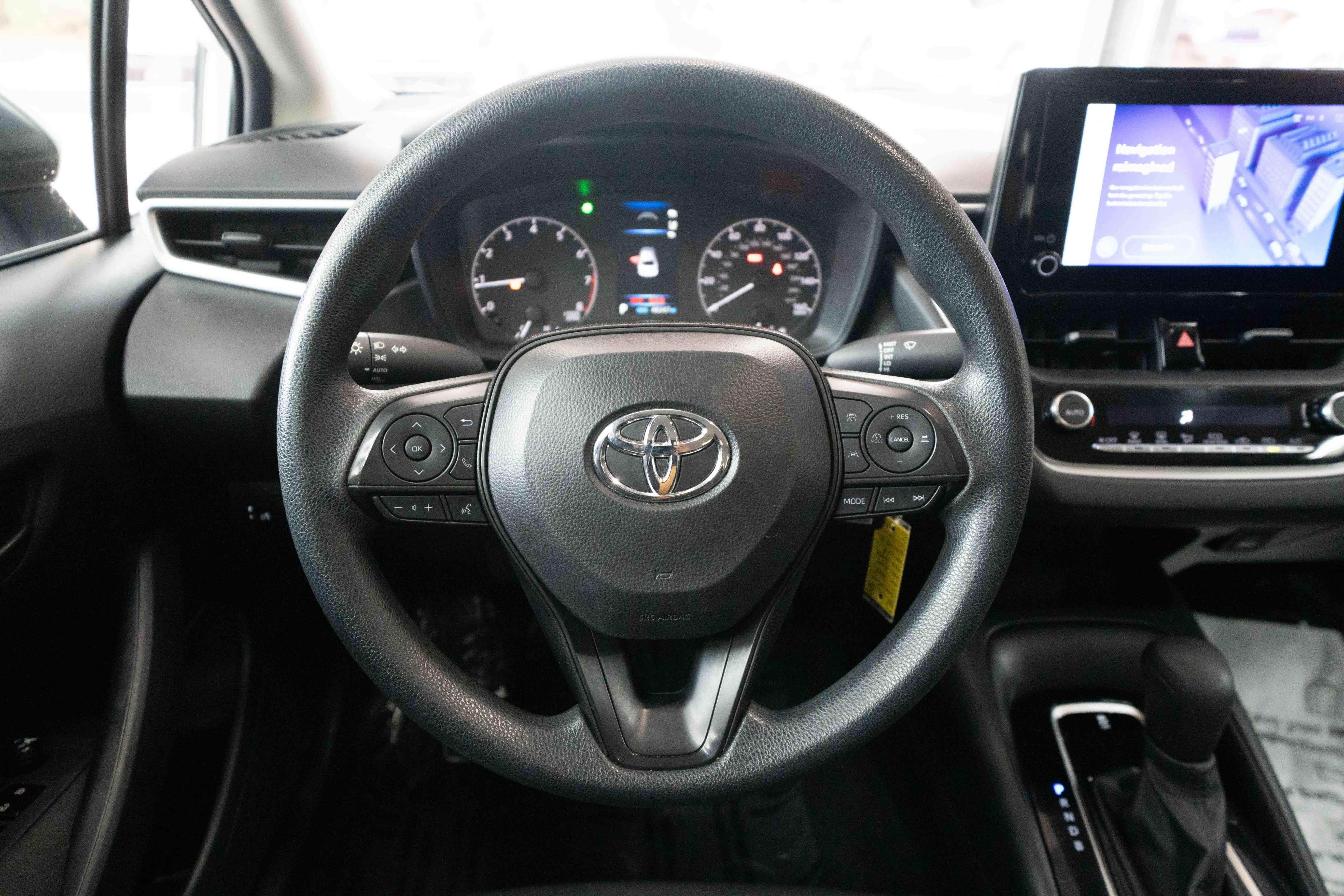 Used 2024 Toyota Corolla LE FWD image 21