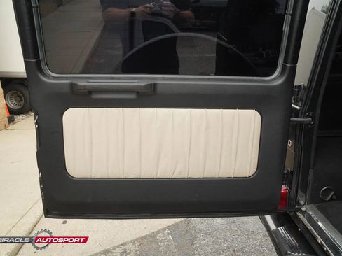 Used 2014 Mercedes-Benz G 550 image 24