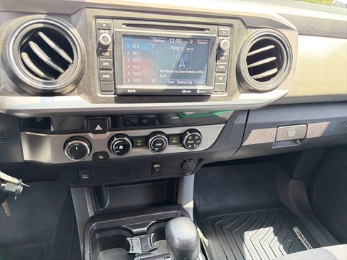 Used 2016 Toyota Tacoma SR5 w/ Towing Package AWD/4WD image 18