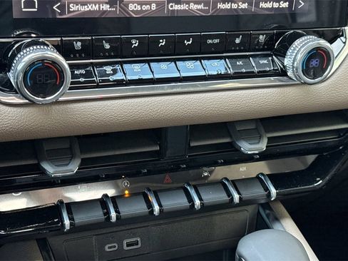 New 2026 GMC Canyon Denali image 17