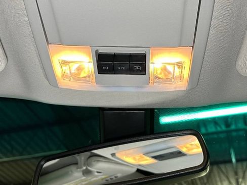 Used 2016 Ford Explorer Platinum AWD/4WD image 36