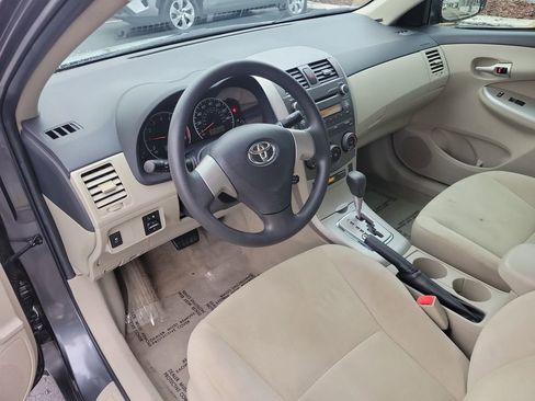 Used 2011 Toyota Corolla LE image 17