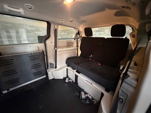 Used 2019 Dodge Grand Caravan SE w/ Power Convenience Group I image 26